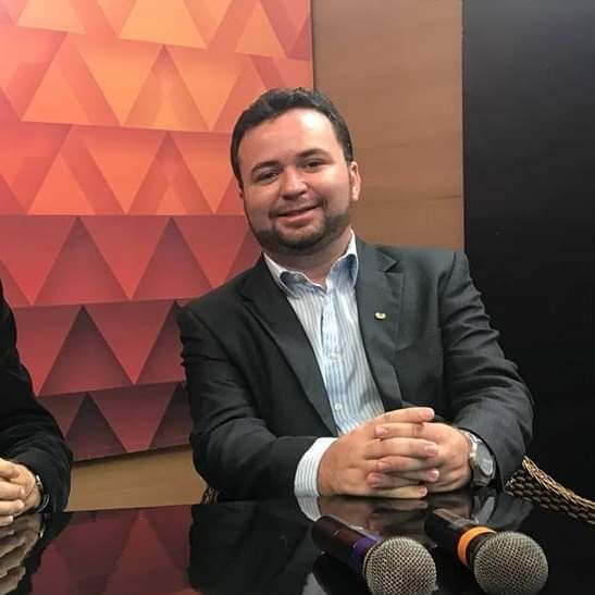 A dinâmica política e o enredo da Semana Santa: livrai-nos do mal, amém! Por Ringson Monteiro de Toledo 