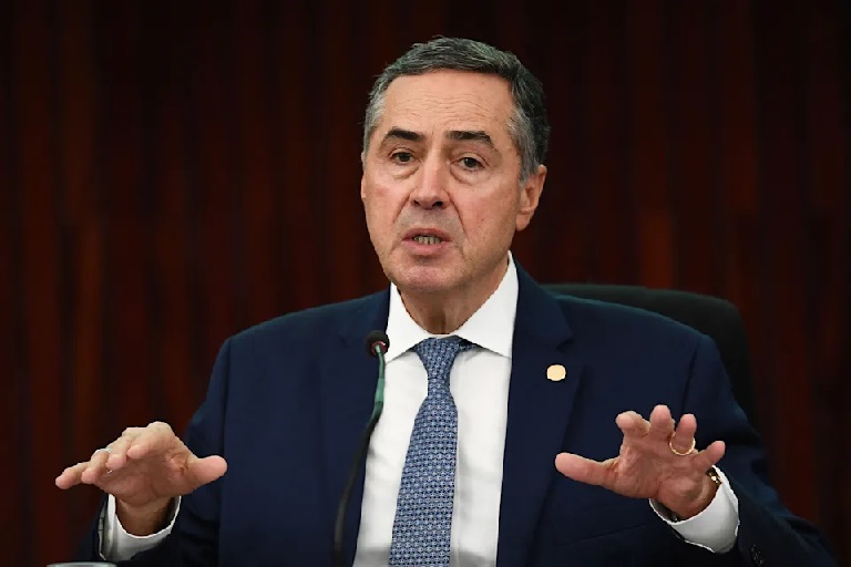 ‘Nunca fui a Cuba e não sou dado a orgias’, diz Barroso sobre fake news